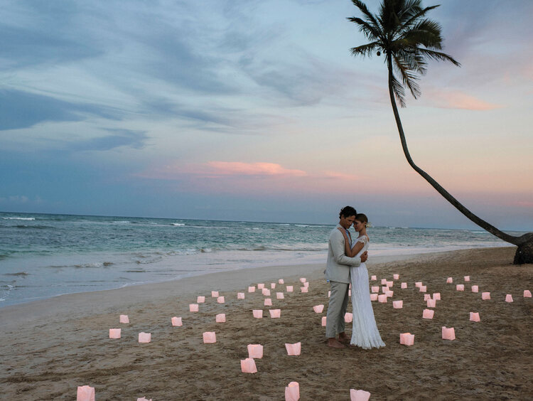 Mariage au coucher du soleil en République dominicaine