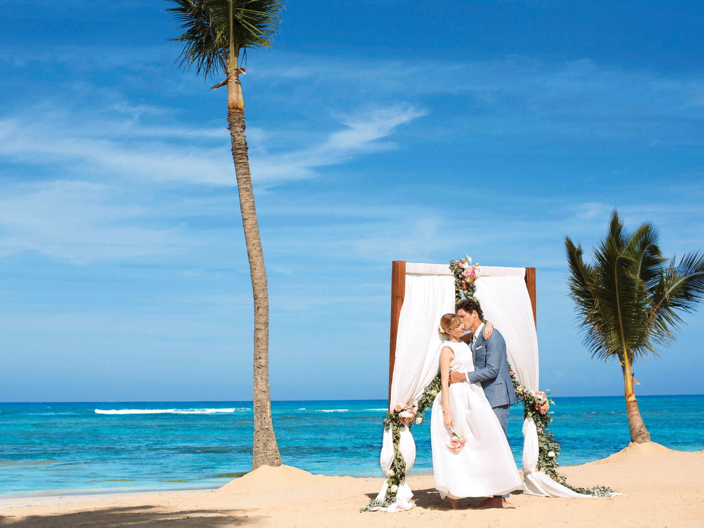 Excellence El Carmen the Best Resort to Renew Your Wedding Vows